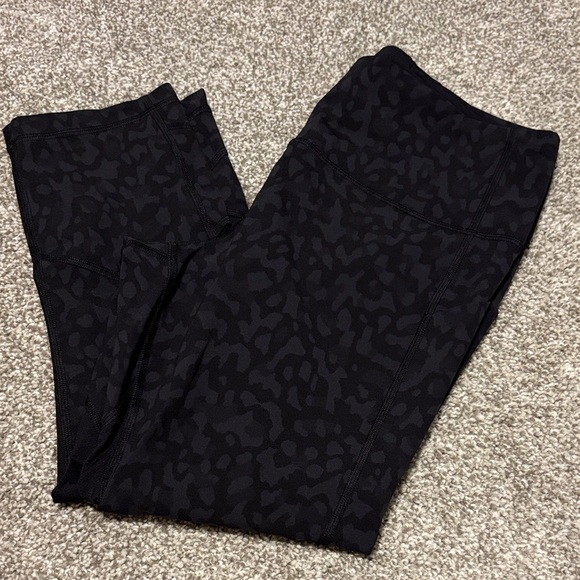 Lululemon Pace Rival High-Rise Crop 22" in Formation Camo Deep Coal Multi/Black - Picture 1 of 6